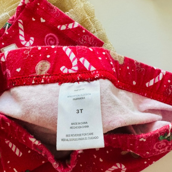 Little Lass Gold Polka Dot and Red Gingerbread Accent Top with Bottoms Size 3T - Picture 7 of 7